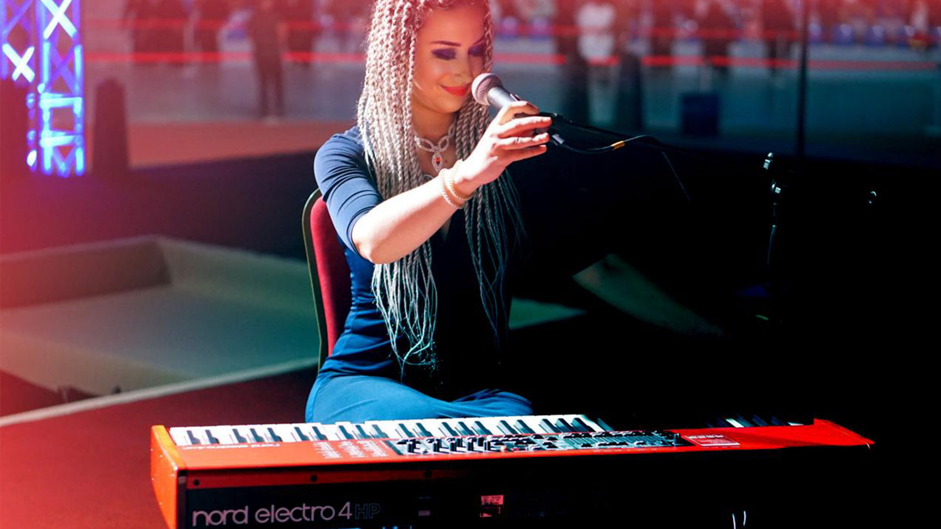 Roxana-World-7